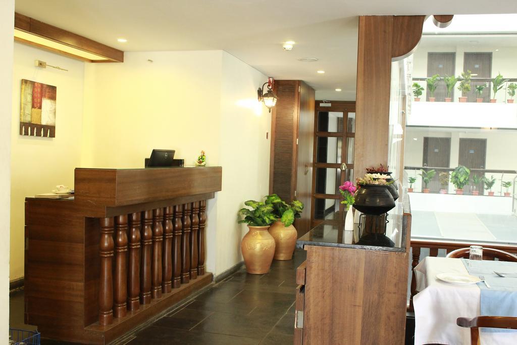 Hotel The Sky Court Aurangābād Exterior foto